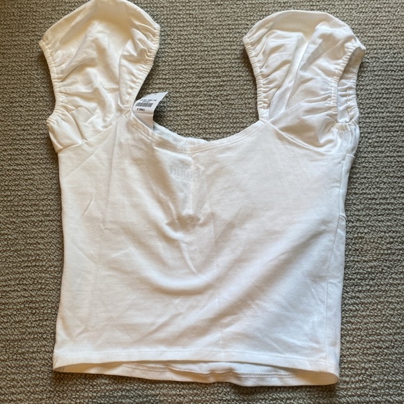 NWT white ruched crop top - Picture 4 of 4
